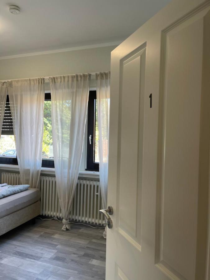 Comfortable Shared Apartment With Private Room In Wesseling Exterior foto